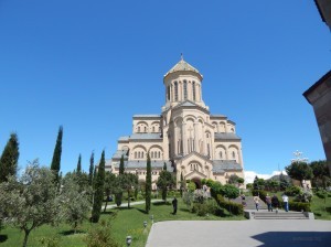 neebimozgi_tbilisi_kafedralnyy_sobor_svyatoy_troicy_Cminda_Sameba